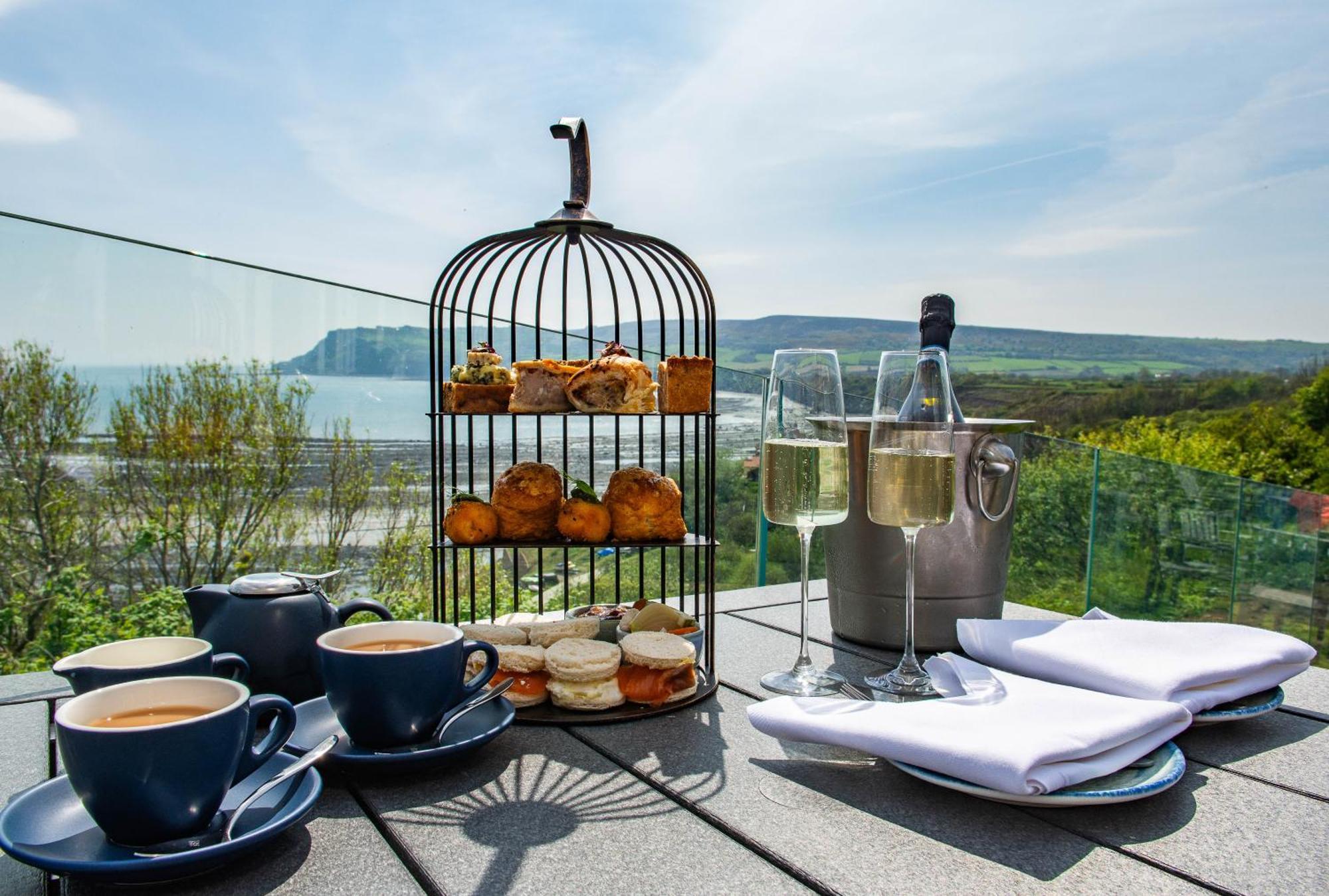 Hotel Victoria Robin Hood's Bay Exterior foto